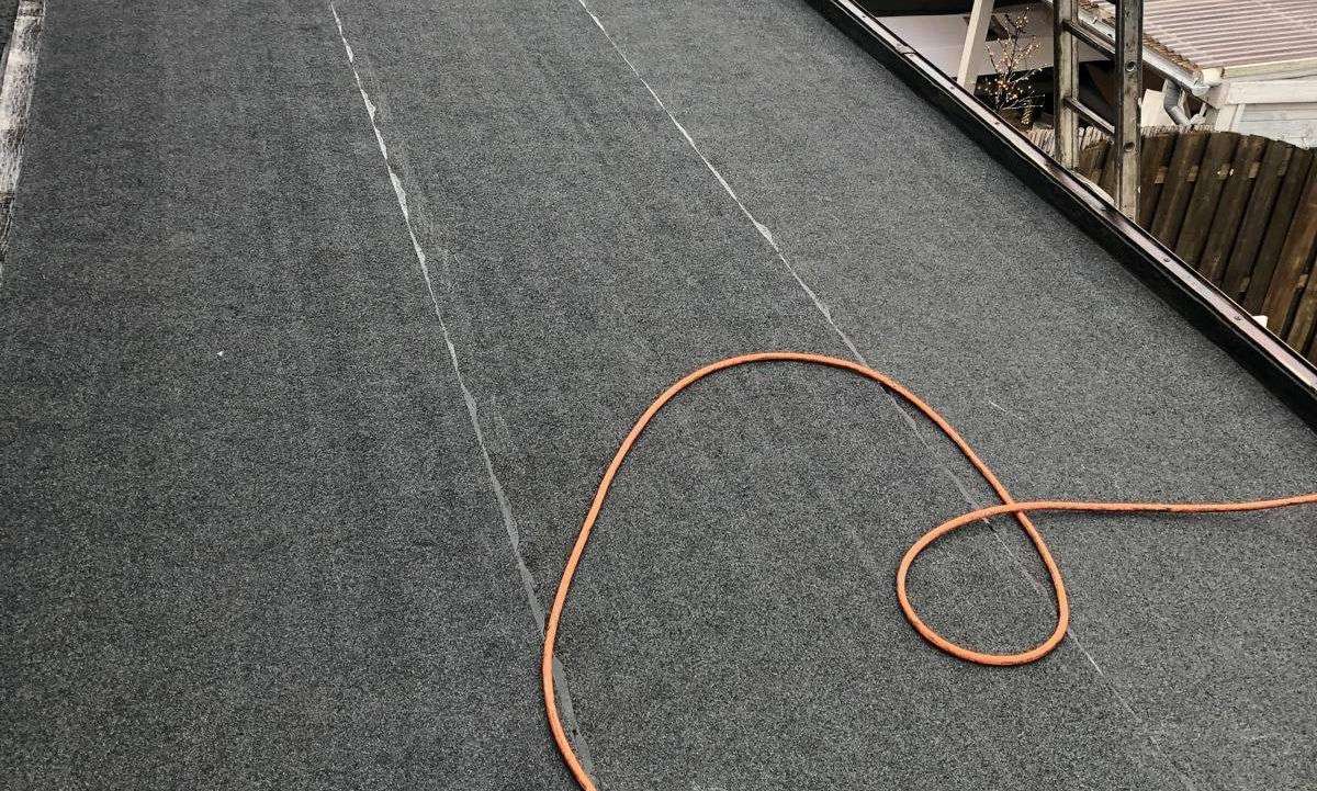 Nieuw bitumen dak aangelegd in Leerdam
